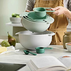Set de cuisine Nest 9 Plus Editions Joseph Joseph, 9 pièces empilables.