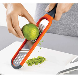 Râpe et trancheuse 2 en 1 Joseph Joseph Handi-Grate, compact, orange