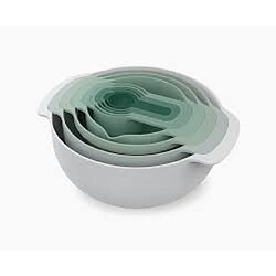 Set de cuisine Nest 9 Plus Editions Joseph Joseph, 9 pièces empilables.