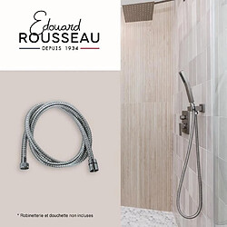 Ce flexible de douche de 2 m en inox chromé est conçu pour un raccordement facile a...