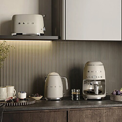 Bouilloire sans fil 1.7l 2400w beige lin - KLF03MLMEU - SMEG pas cher