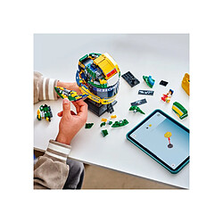 Avis LEGO Editions 43024 Casque Ayrton Senna F1 - Modèle vitrine jaune - 931 pièces