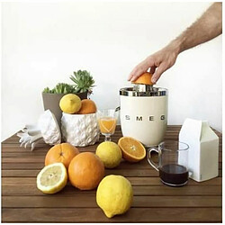 Smeg CJF11 - Crème pas cher