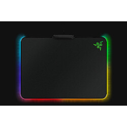 Razer Firefly – Hard Edition Tapis de souris gamer à rétroéclairage RGB Razer Chroma– surface rigide micro-texturée tissée