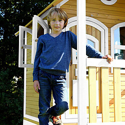 Avis AXI Maison enfant sur pilotis ROMY Brun Blanc avec toboggan Bleu et bac à sable