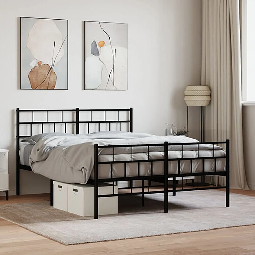 Maison Chic Lit adulte - Lit simple Cadre de lit métal avec tête de lit/pied de lit,Structure du lit Contemporain pour chambre noir 135x190 cm -MN93125