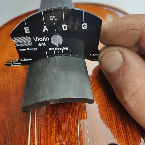 Modèle de Grattoir de Moule de Pont de Violon Nivellement avec Diapason pour Violon 4/4