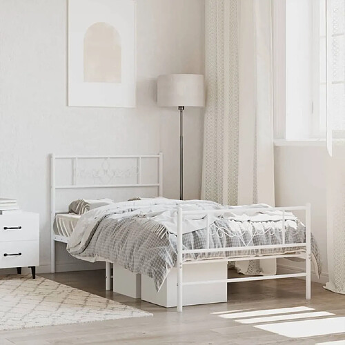 Maison Chic Lit adulte - Cadre de lit métal avec tête de lit/pied de lit,Structure du lit Contemporain pour chambre blanc 75x190 cm -MN84588