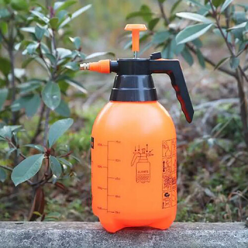 Bouteille De Pulvérisation D'eau De Pelouse De Pulvérisateur De Pompe à Pression De Jardin Tenue Dans La Main Orange 2L