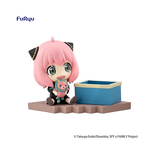 Furyu Spy x Family - Statuette Hold Figure Anya Forger 7 cm