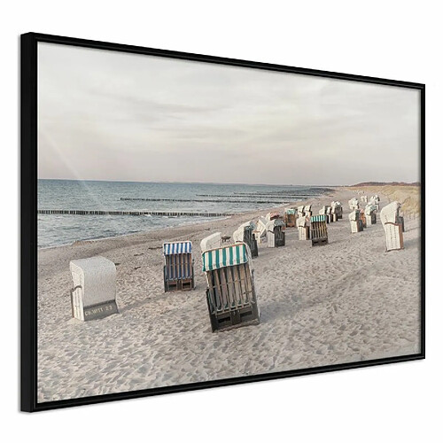 Paris Prix Affiche Murale Encadrée Baltic Beach Chairs 45 x 30 cm Noir