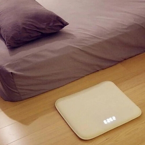 Wewoo Réveil digital Sensible à la pression Tapis électronique Horloge numérique Chambre à coucher Antidérapant Résistant à l'usure doux Smart Wake Up