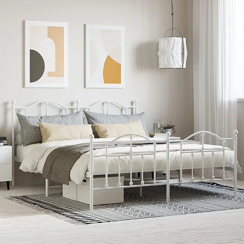 Maison Chic Lit adulte - Lit simple Cadre de lit métal avec tête de lit/pied de lit,Structure du lit Contemporain pour chambre blanc 180x200cm -MN95580