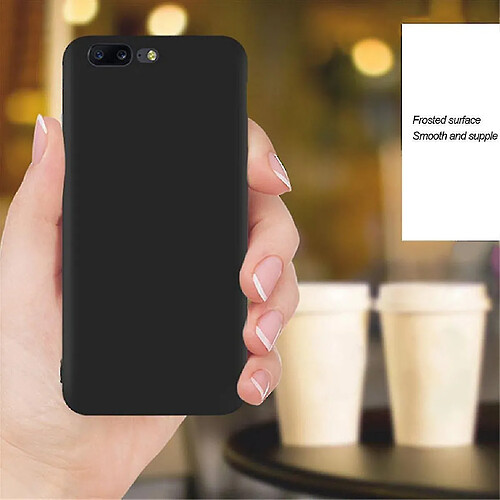 Universal Étui de couverture arrière protectrice givrée Étui de téléphone en silicone doux pour OnePlus5 A5000