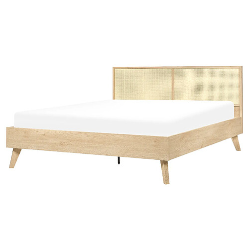 Beliani Lit double en rotin 160 x 200 cm bois clair MONPAZIER