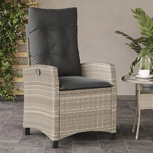 vidaXL Chaise inclinable de jardin coussins gris clair résine tressée