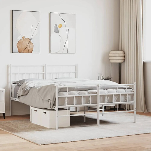 Maison Chic Lit adulte - Lit simple Cadre de lit métal avec tête de lit/pied de lit,Structure du lit Contemporain pour chambre blanc 140x200cm -MN50621