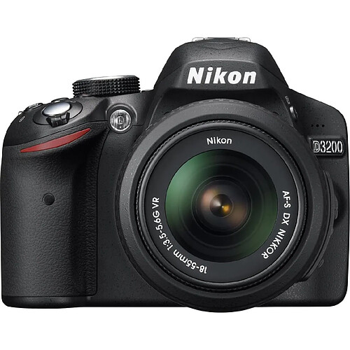 Nikon D3200 + AF-S DX 18-55 mm