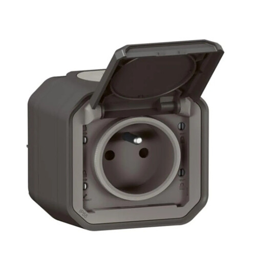 Legrand Plexo prise 2P+T
